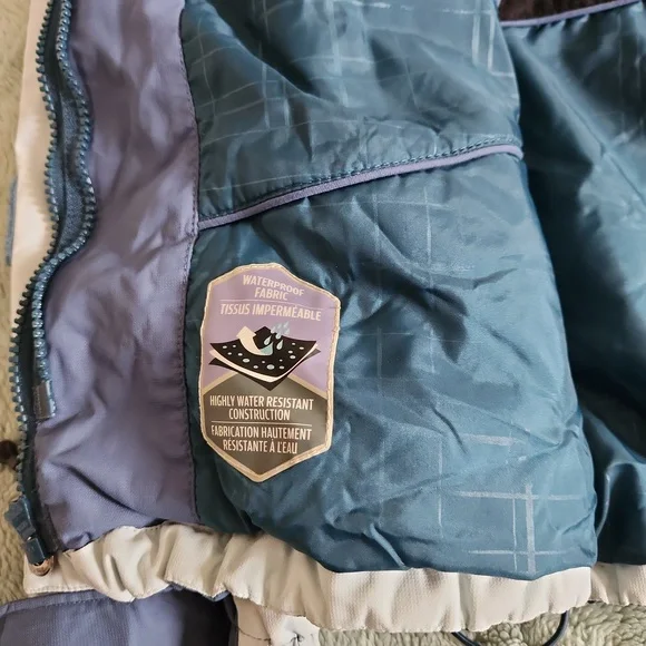 Columbia Jacket - Picture 6 of 9